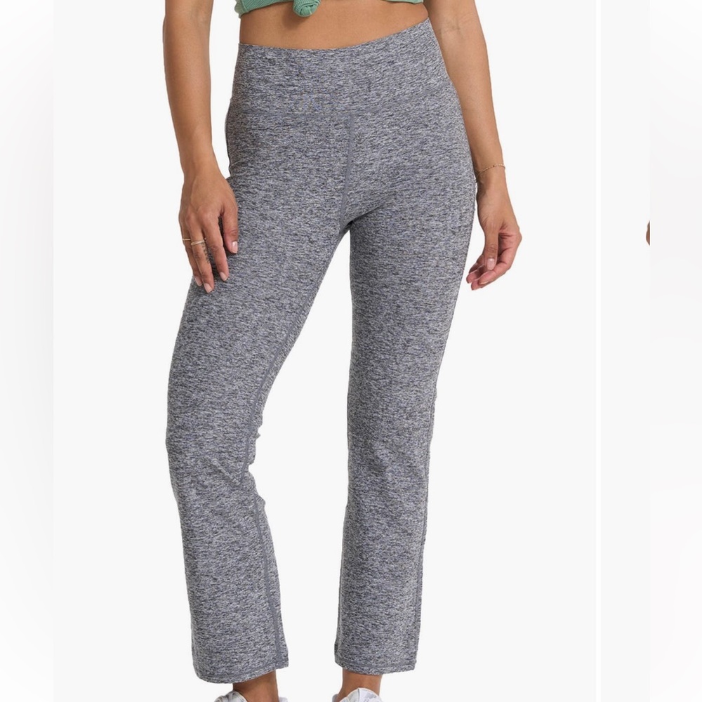 Vuori Elevation slightly bootcut slimfit pants in heather grey, like new, size M